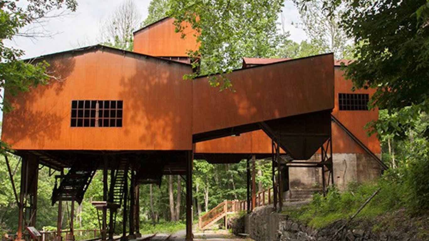 Nuttallburg structure